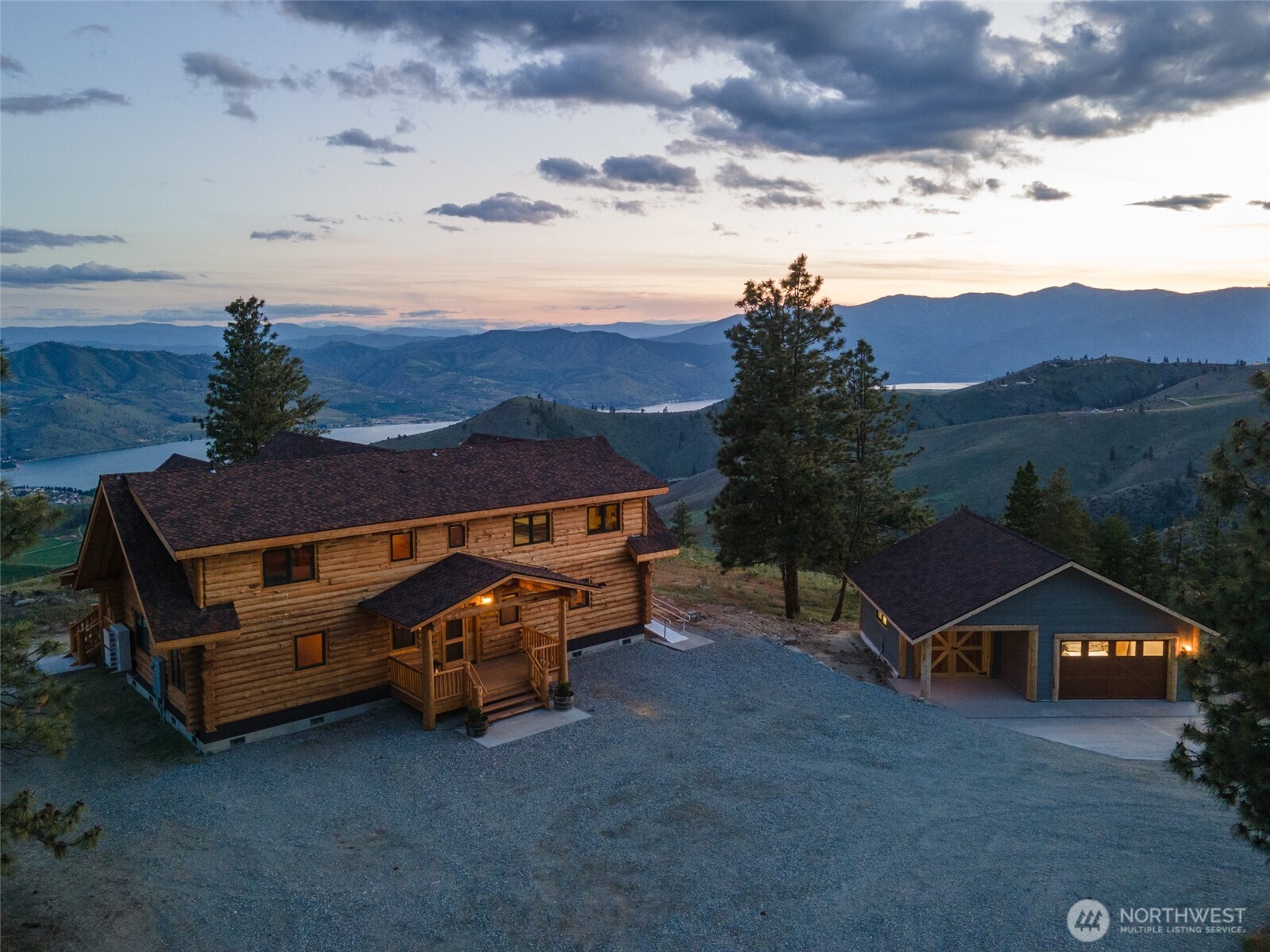 1831 Cottontail Lane Property Photo 3