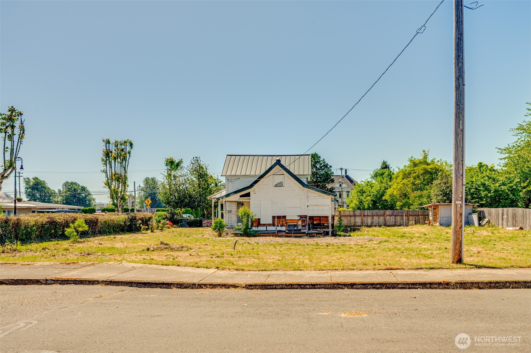 512 Davidson Avenue Property Photo 2