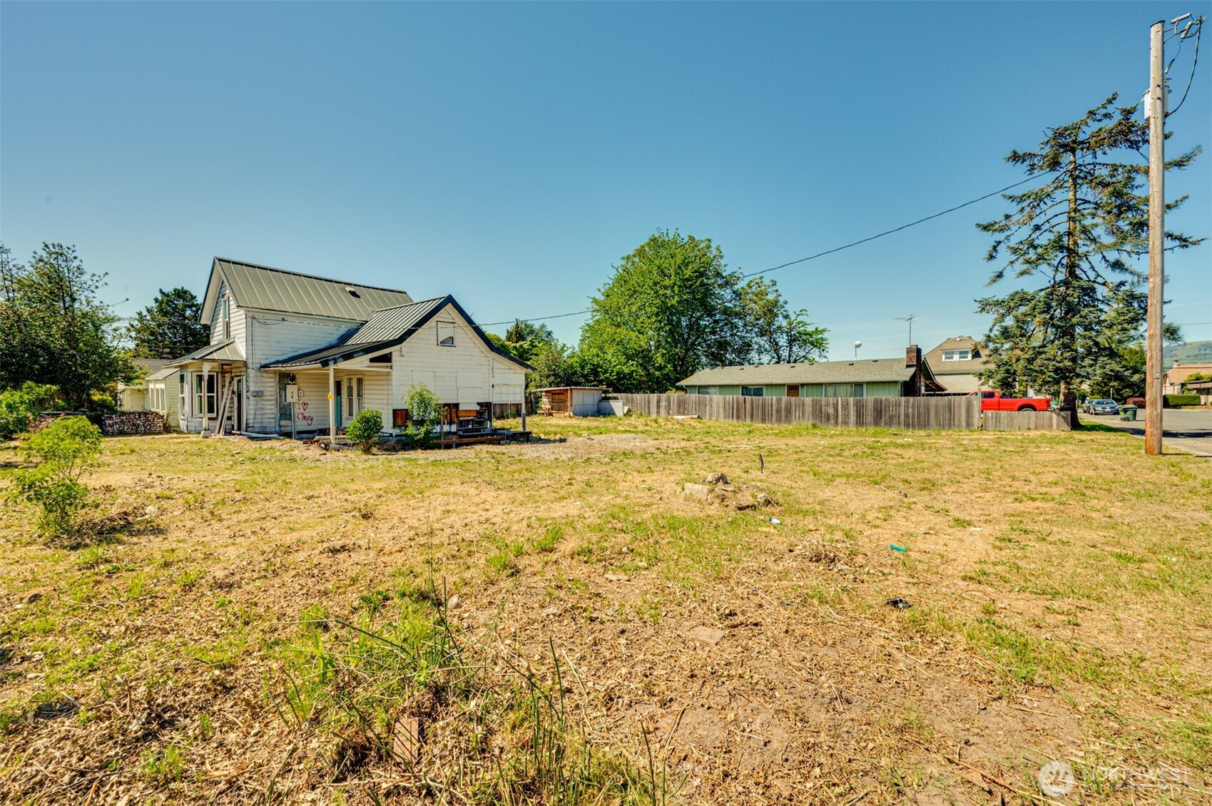512 Davidson Avenue Property Photo 6