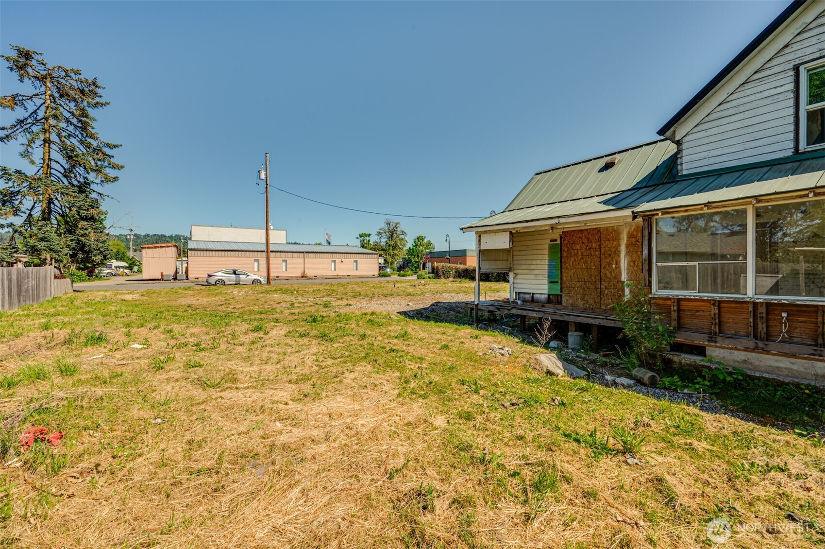 512 Davidson Avenue Property Photo 7