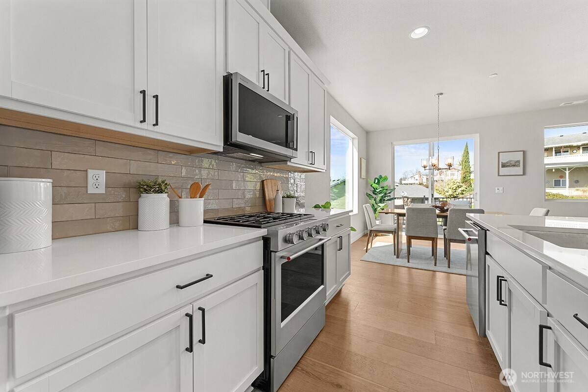 8113 73rd Place Property Photo 10