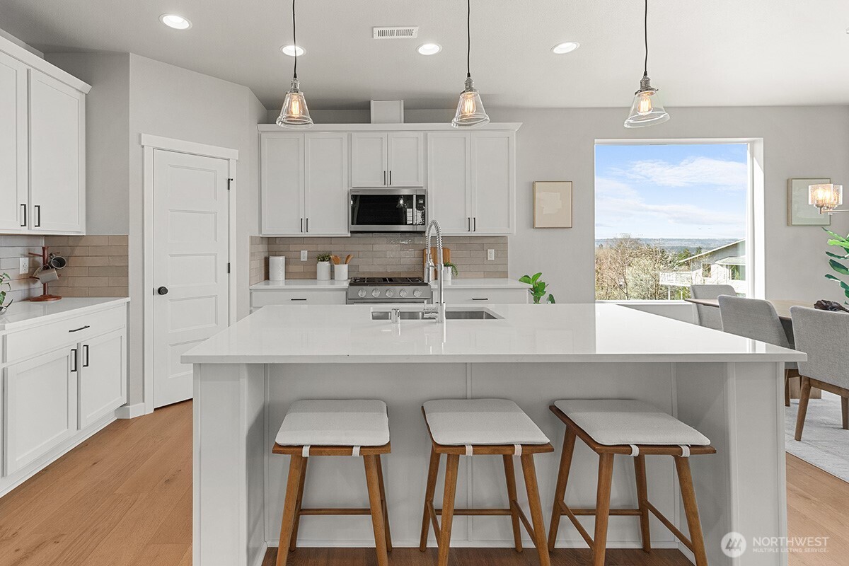 8113 73rd Place Property Photo 12
