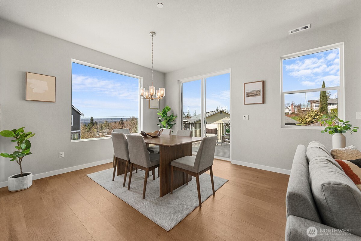 8113 73rd Place Property Photo 14