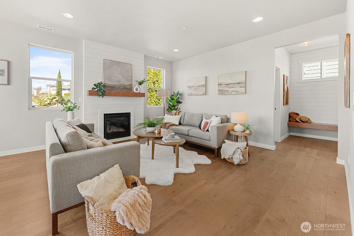 8113 73rd Place Property Photo 16