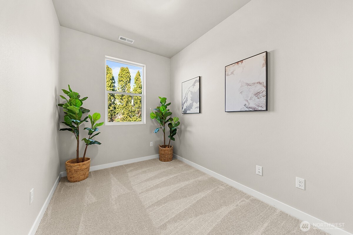 8113 73rd Place Property Photo 20