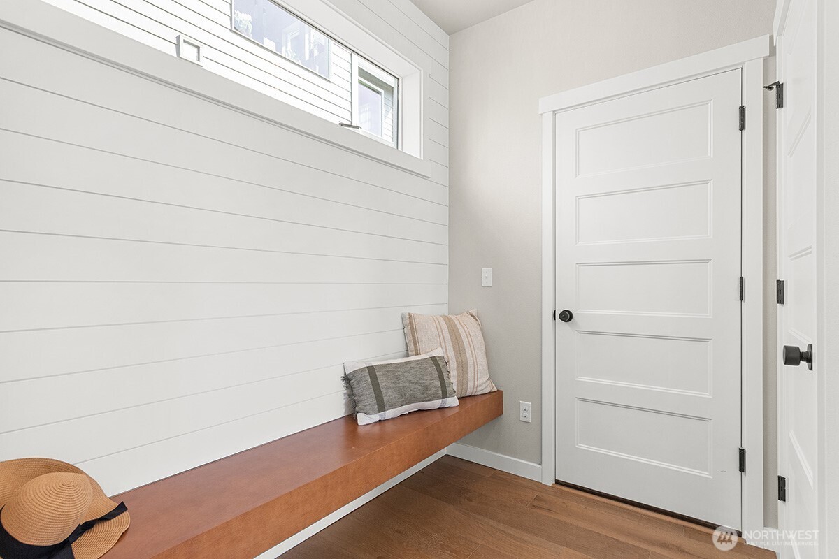 8113 73rd Place Property Photo 22