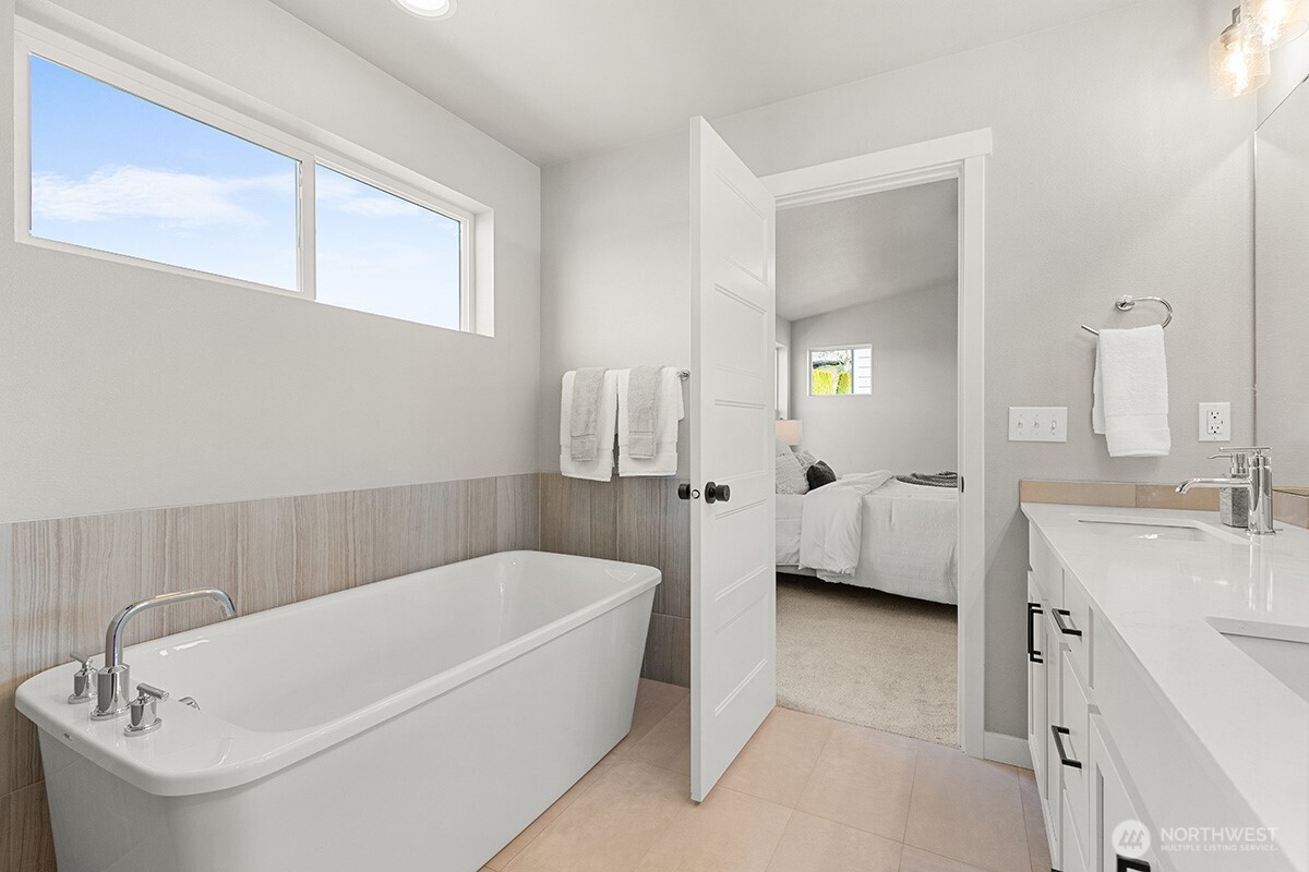 8113 73rd Place Property Photo 29