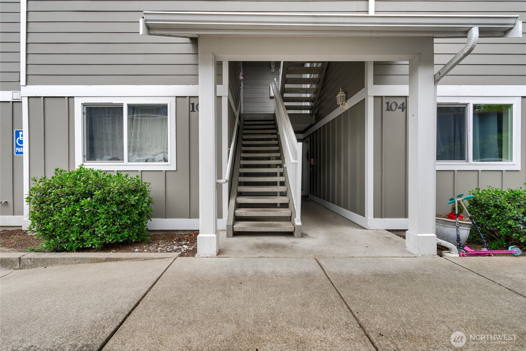 1640 Sw Mulberry Place C203 Property Photo 4