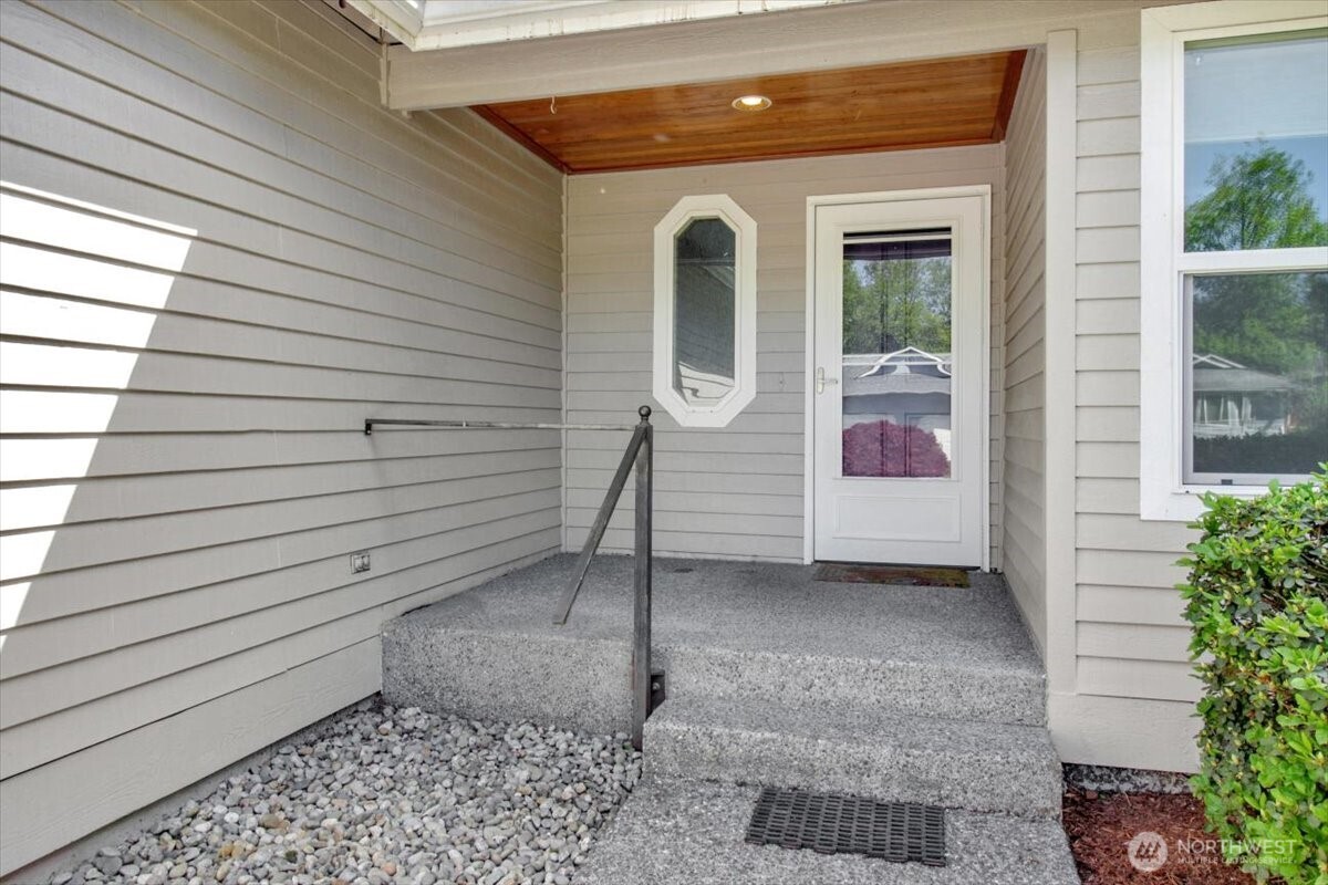 2928 209th Place Property Photo 6