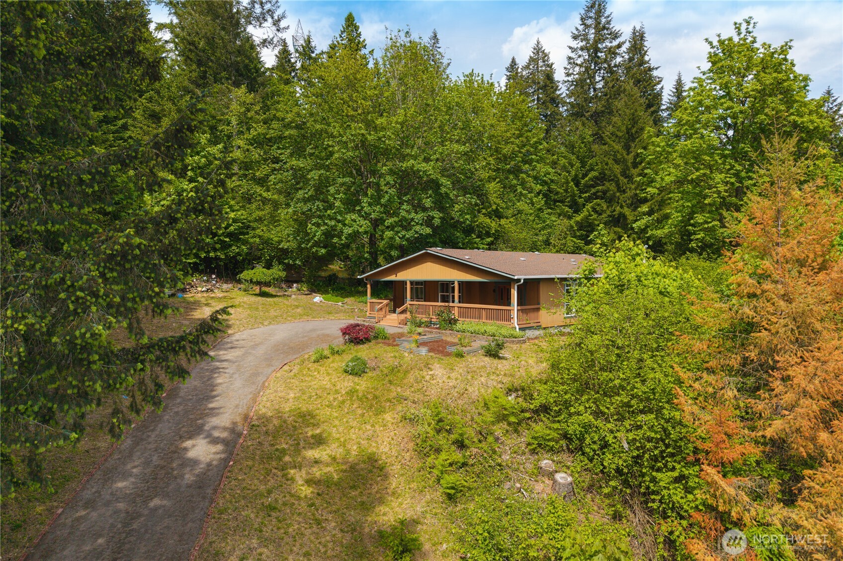 3939 Black Lake Boulevard Property Photo 2