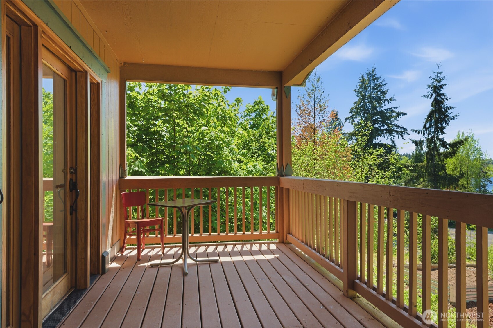 3939 Black Lake Boulevard Property Photo 5