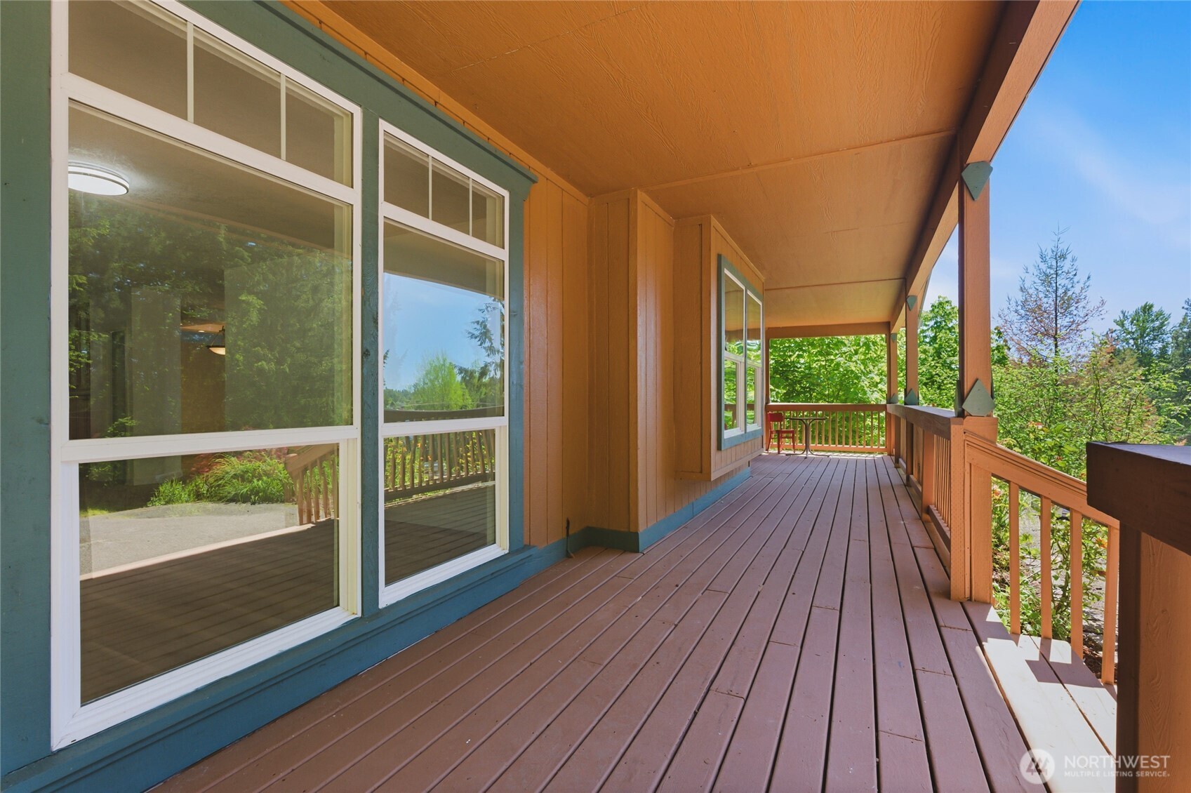 3939 Black Lake Boulevard Property Photo 6