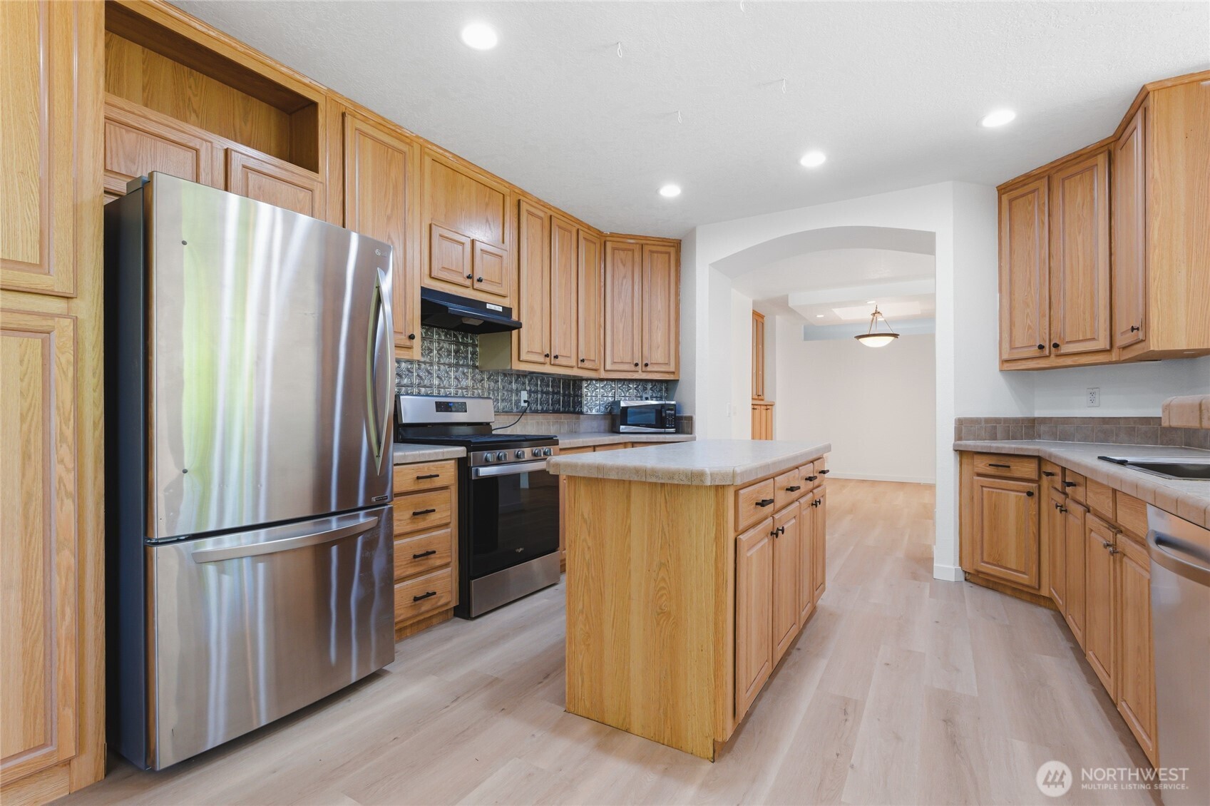 3939 Black Lake Boulevard Property Photo 13