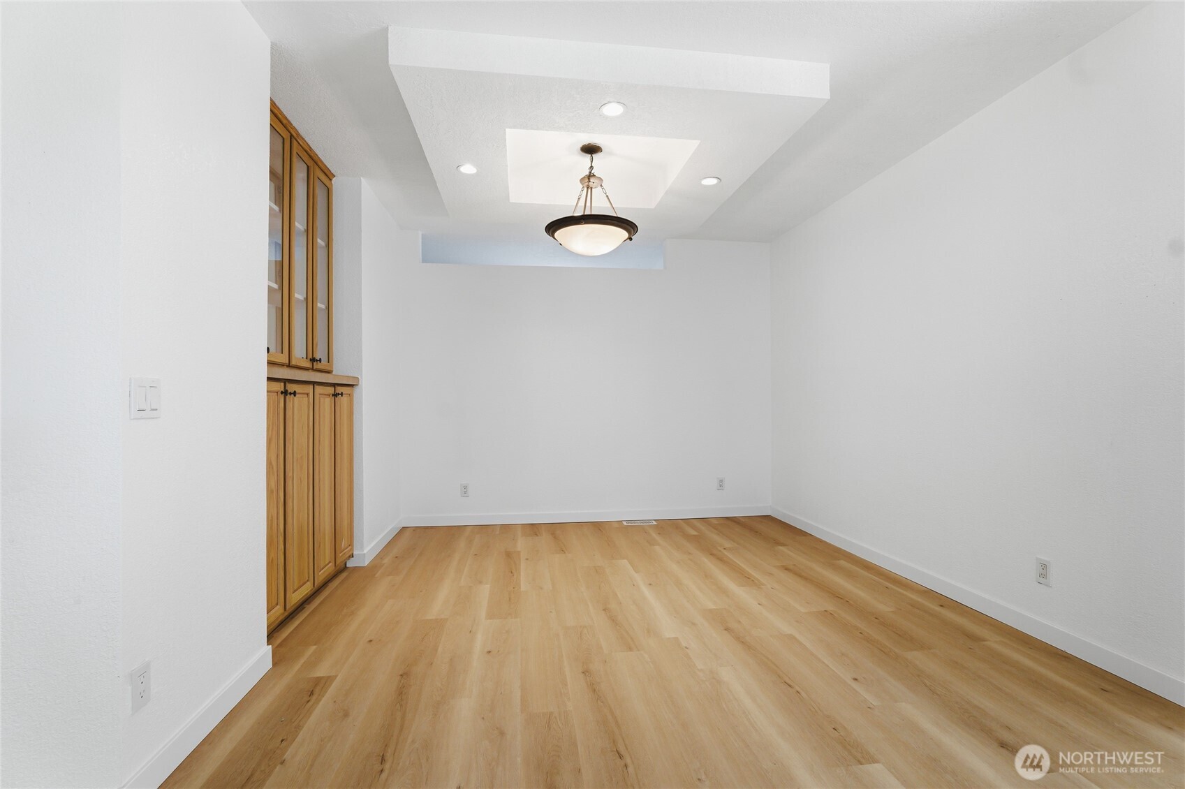 3939 Black Lake Boulevard Property Photo 16