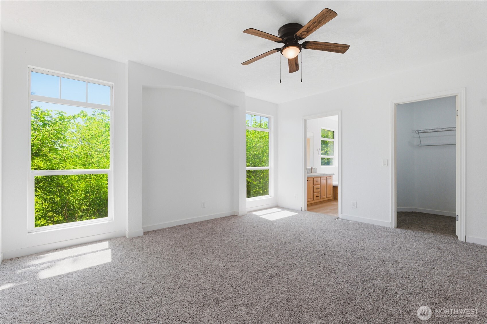 3939 Black Lake Boulevard Property Photo 18