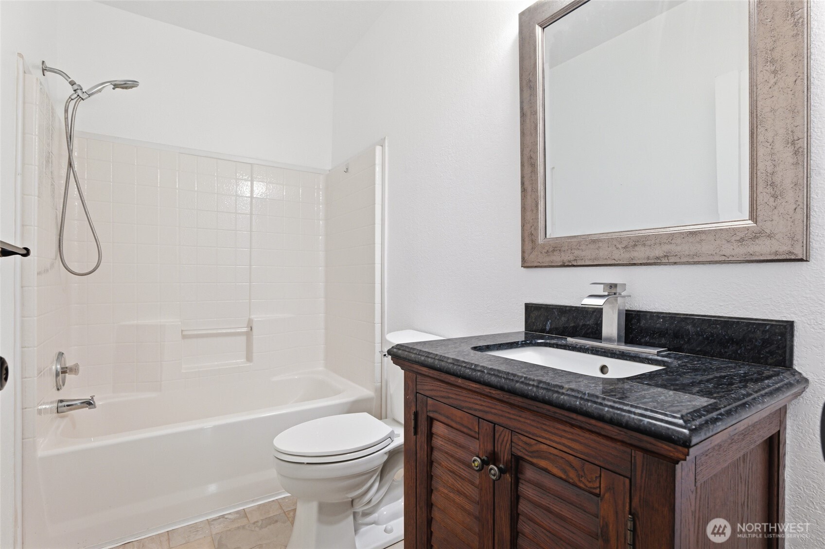 3939 Black Lake Boulevard Property Photo 27