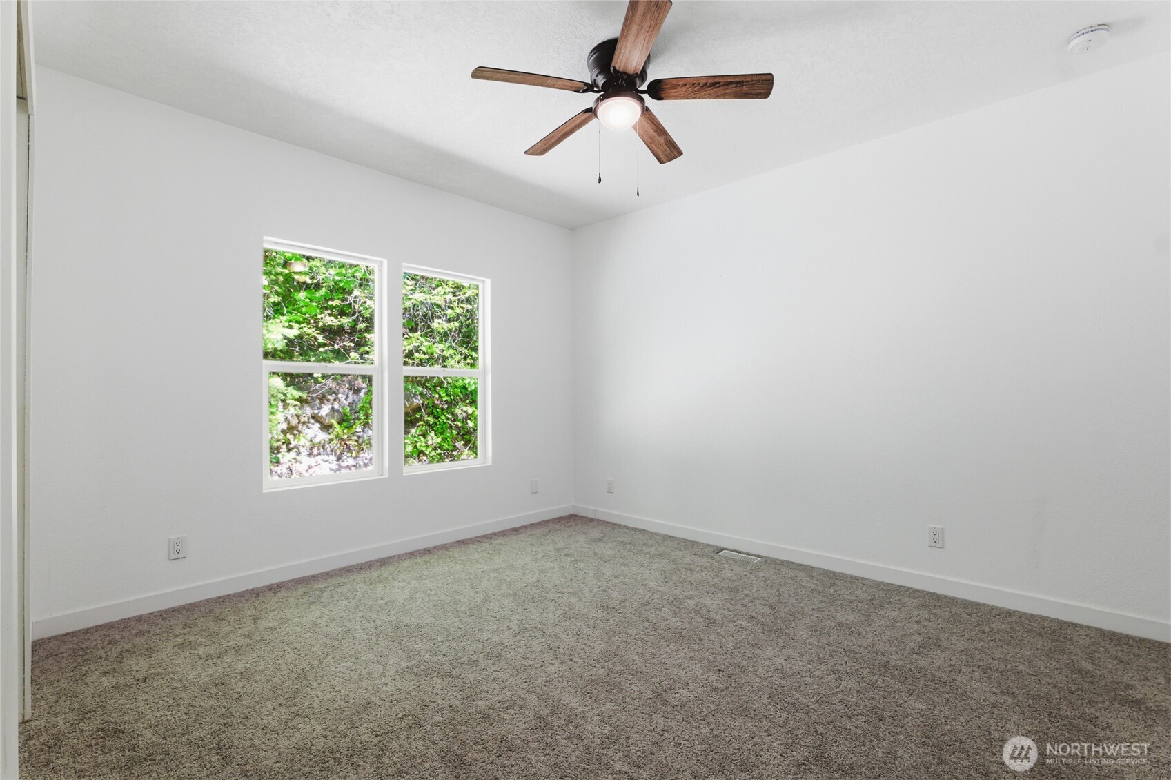 3939 Black Lake Boulevard Property Photo 28
