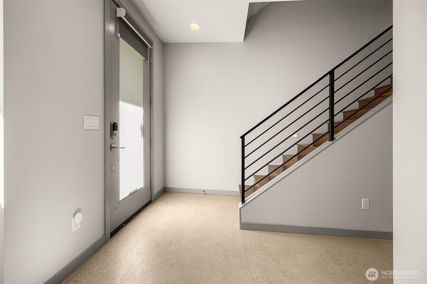 2312 S Judkins Street Property Photo 14