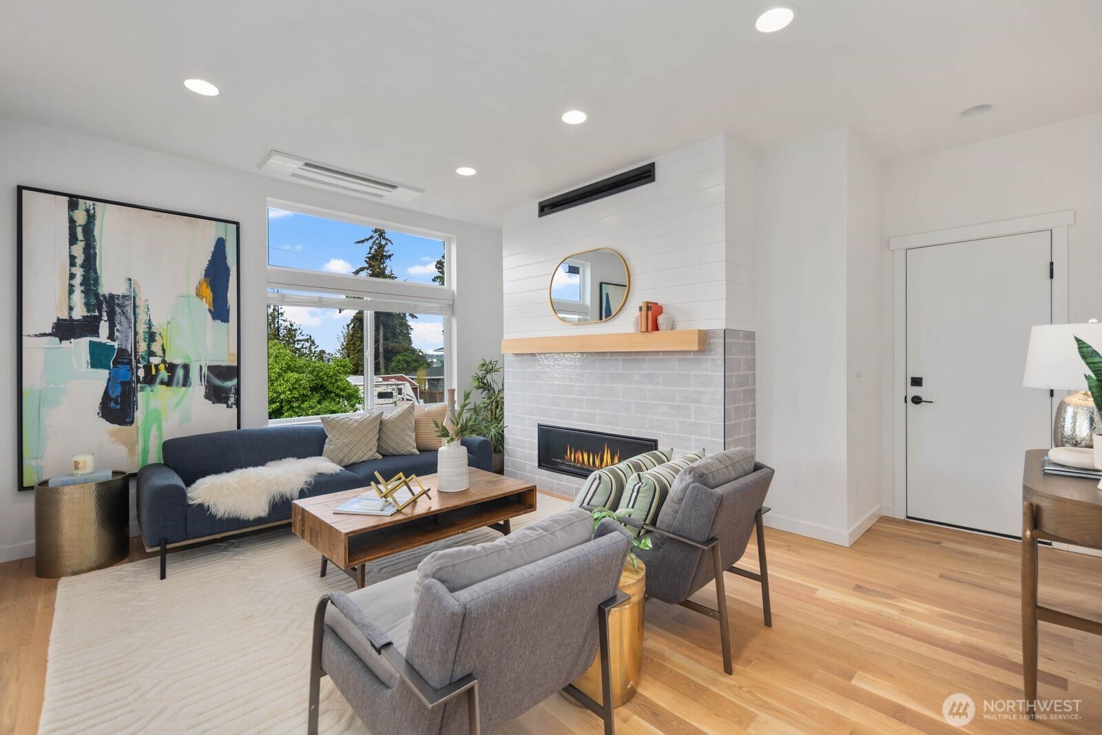 6103 S Norfolk Street Property Photo 4