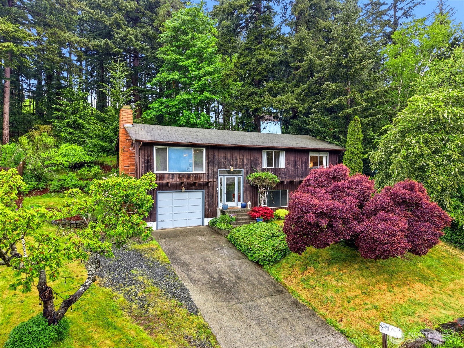 619 Willow Road Property Photo 1