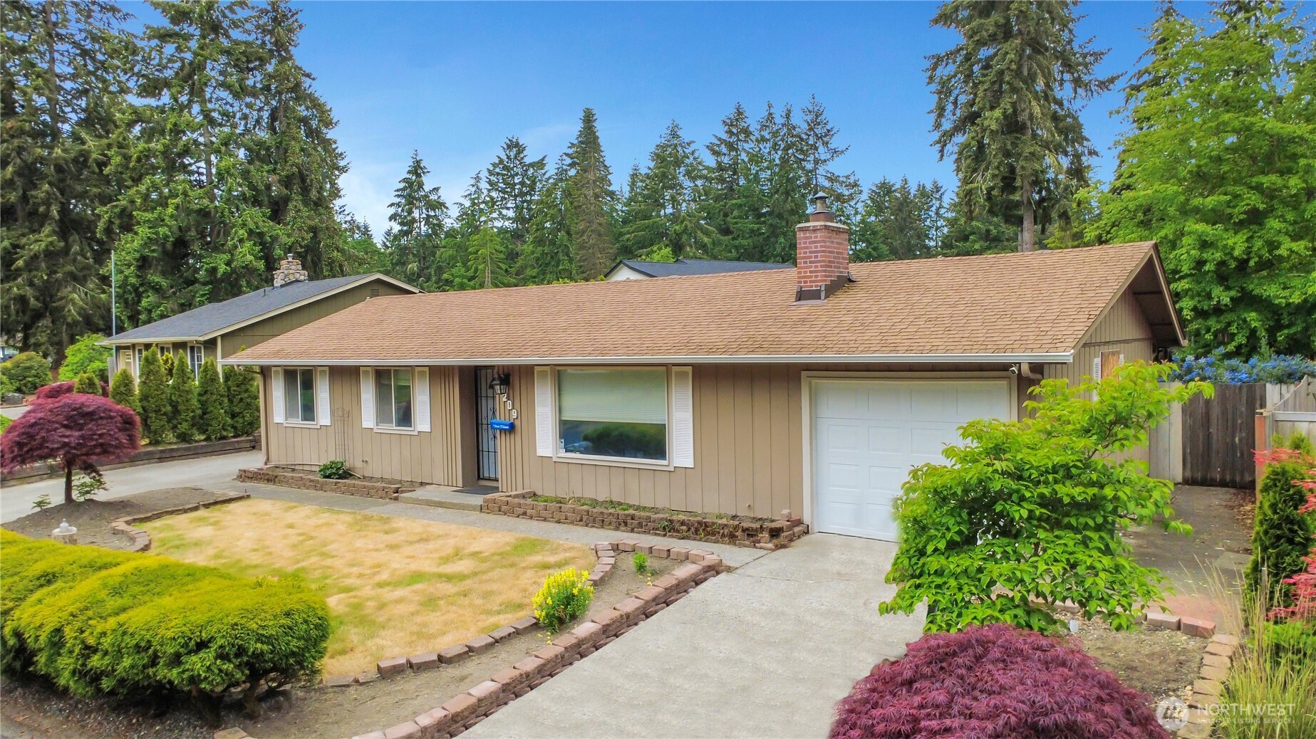 9209 Deers Tongue Cir W Property Photo 2