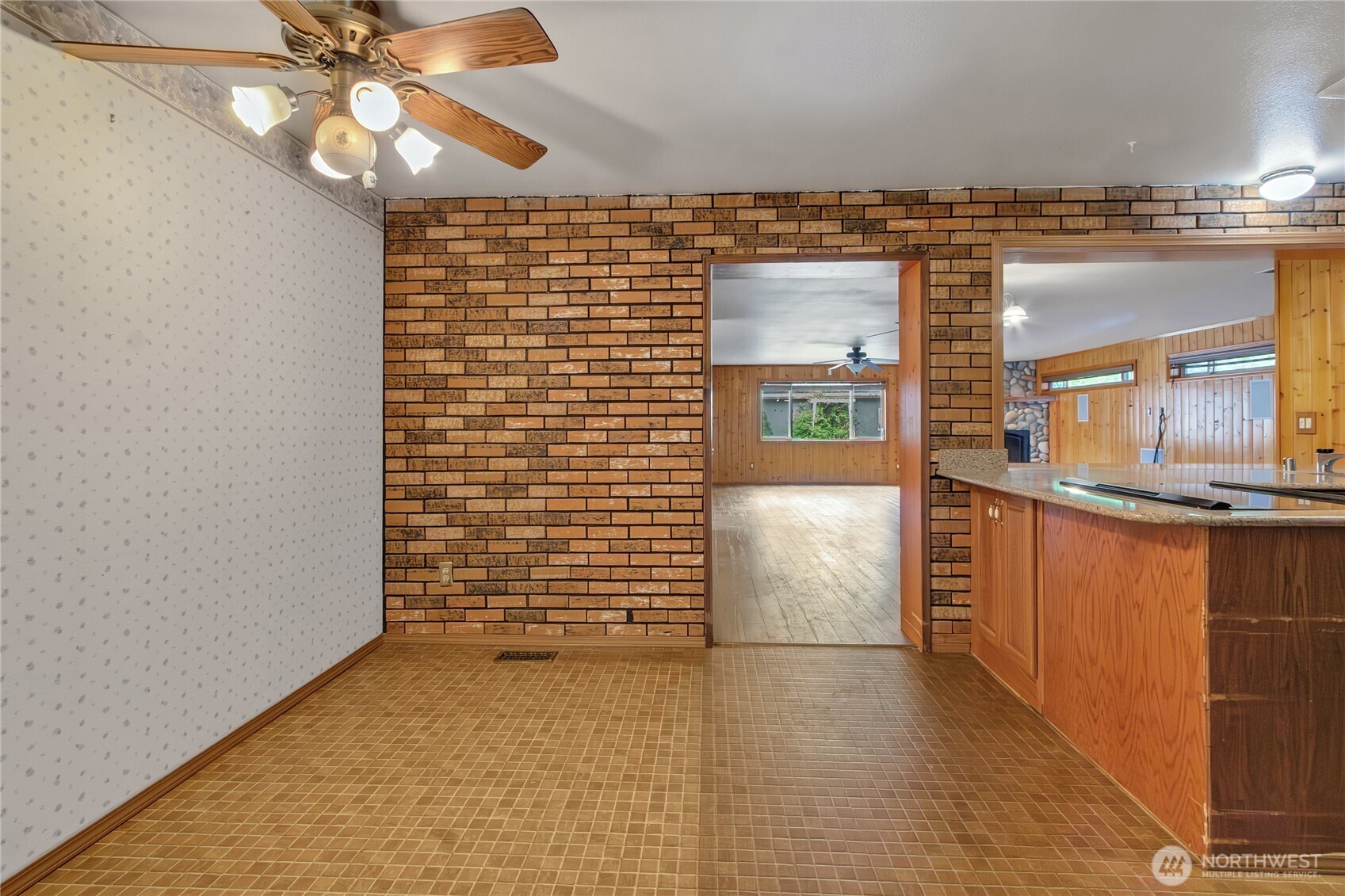 9209 Deers Tongue Cir W Property Photo 4
