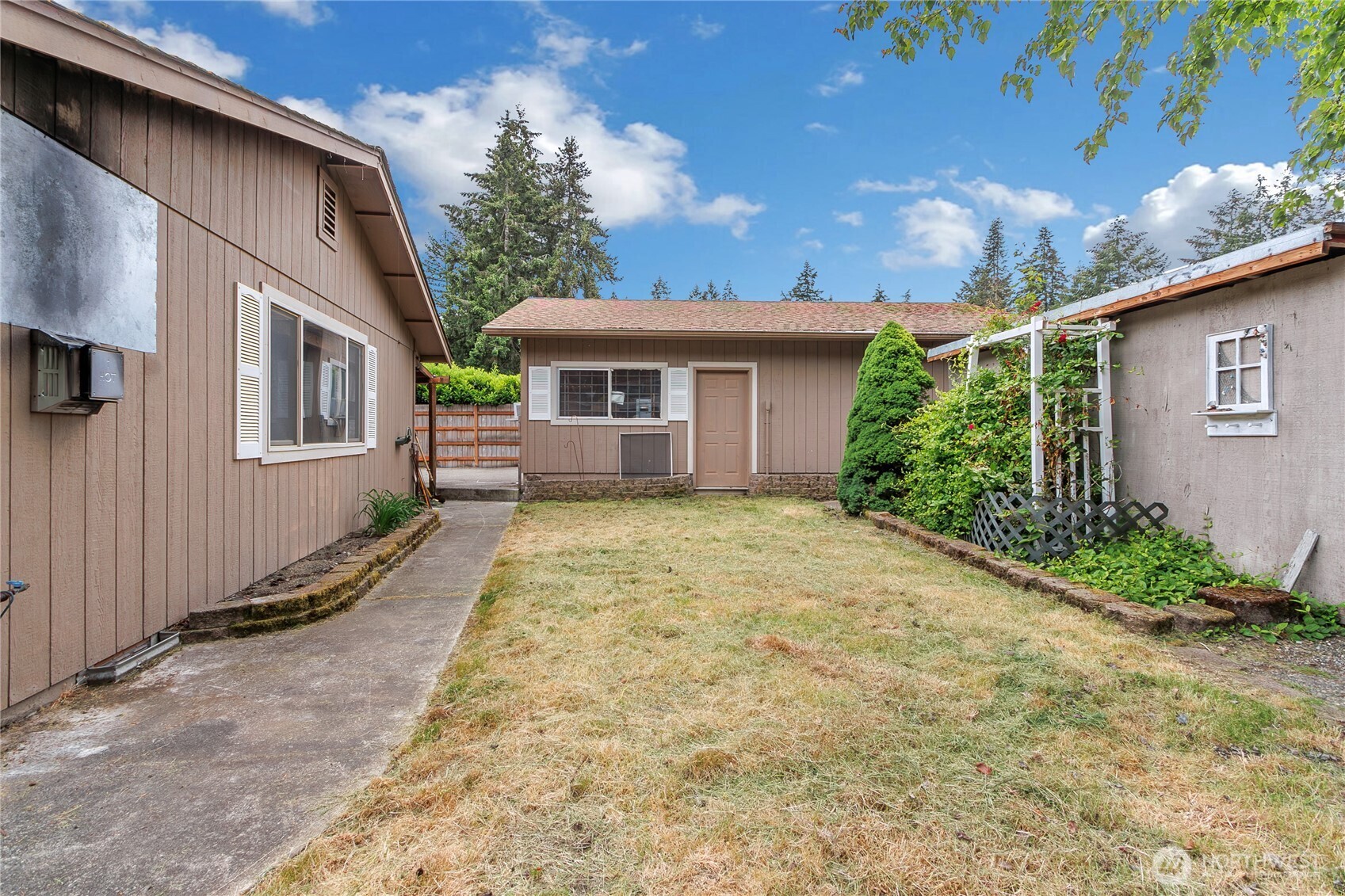 9209 Deers Tongue Cir W Property Photo 16
