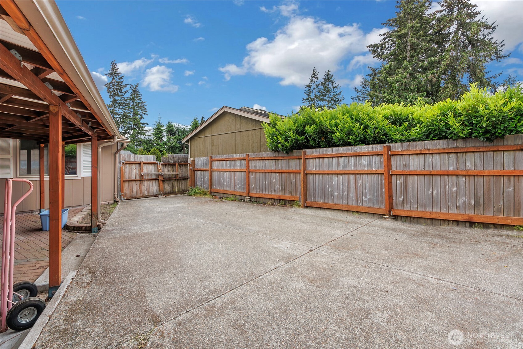 9209 Deers Tongue Cir W Property Photo 18