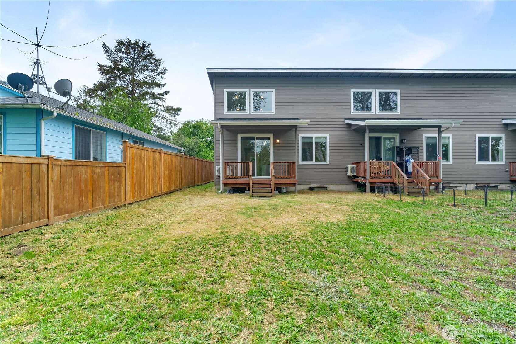 758 C Point Brown Avenue Property Photo 14