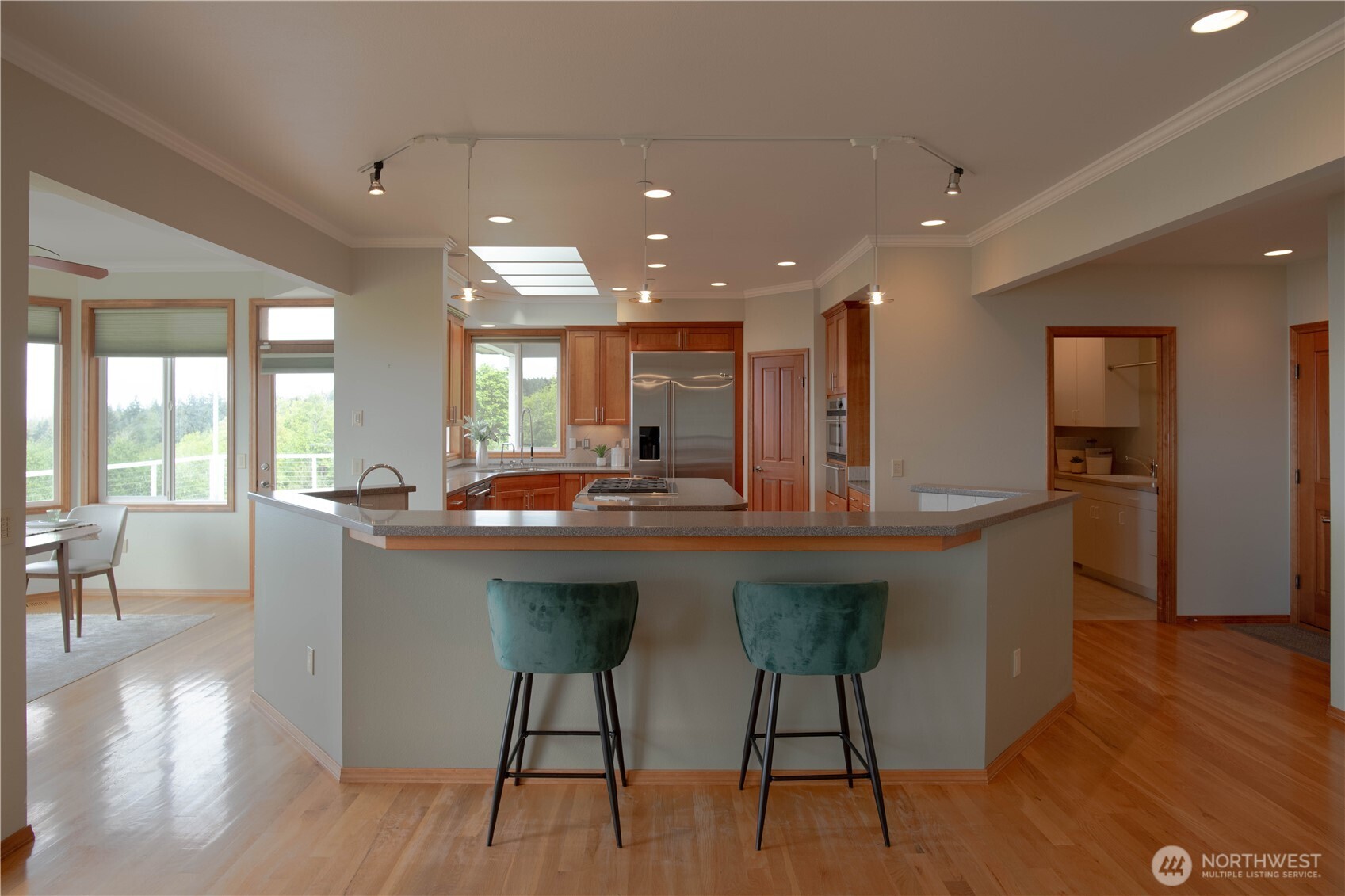 975 E Simmons Road Property Photo 8