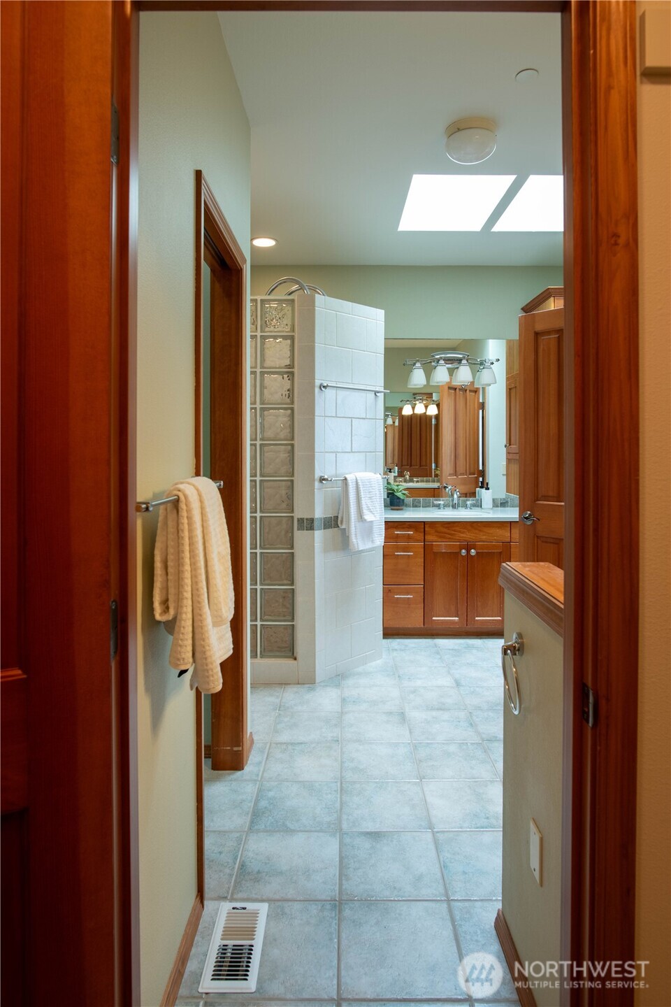 975 E Simmons Road Property Photo 16