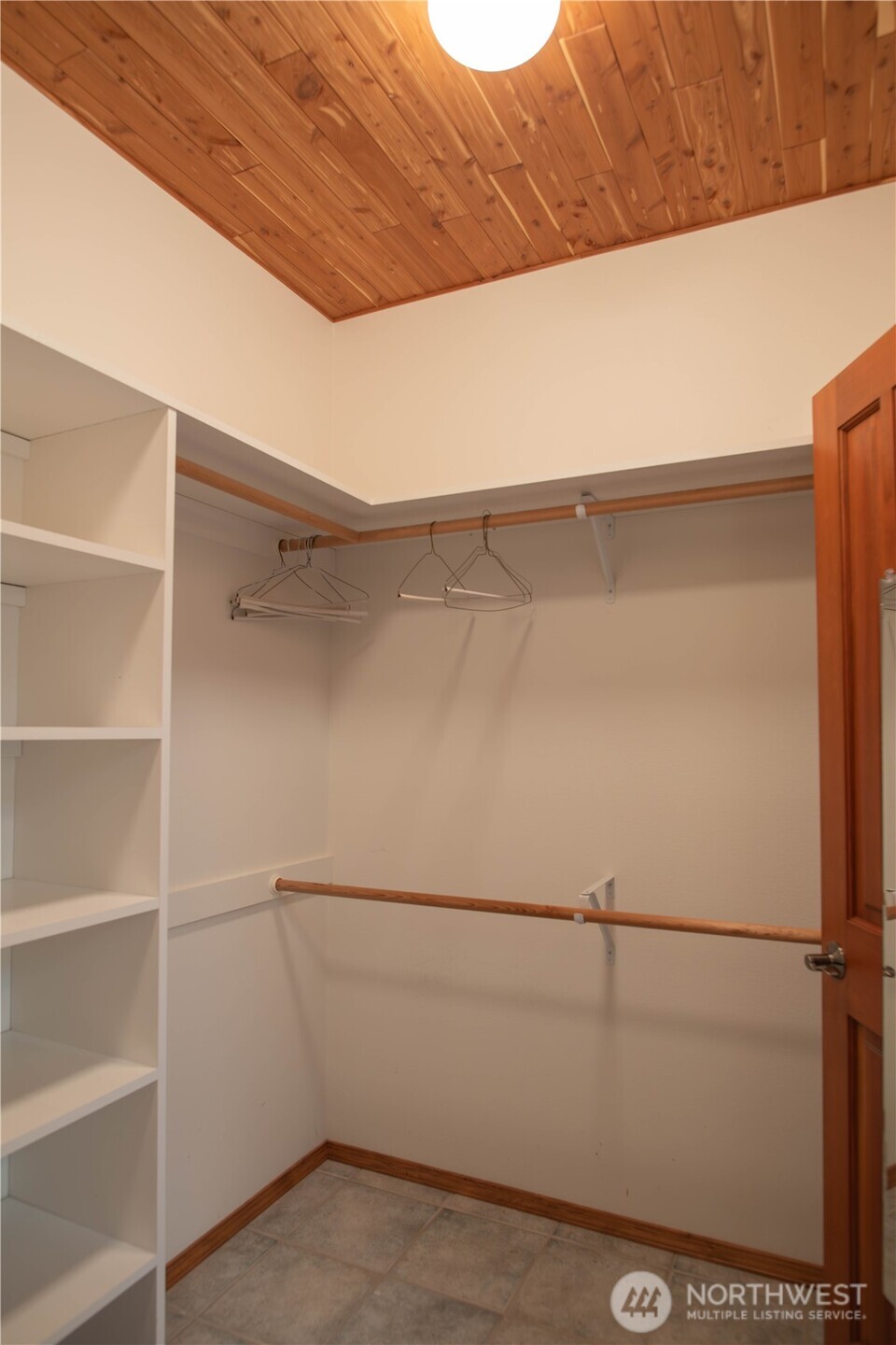 975 E Simmons Road Property Photo 17