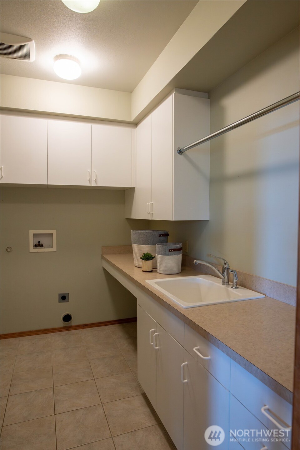 975 E Simmons Road Property Photo 20