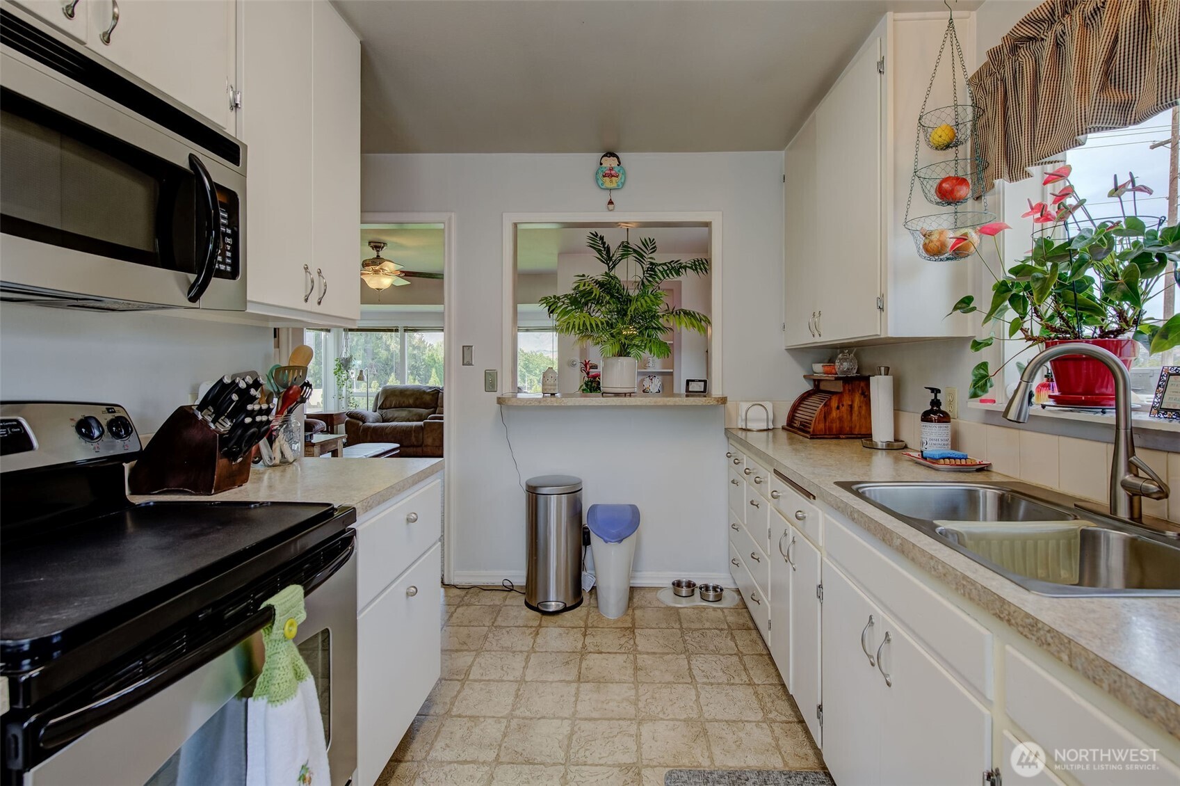 2901 Sunset Highway Property Photo 2