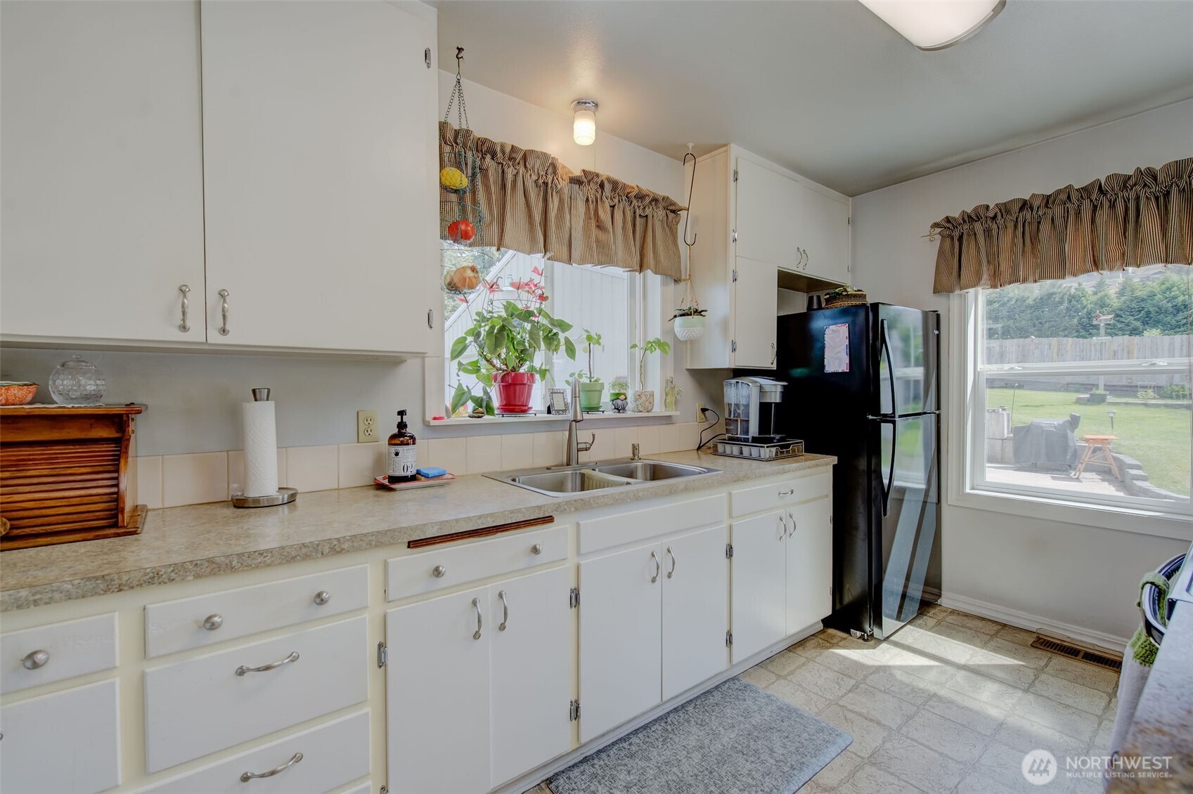 2901 Sunset Highway Property Photo 3