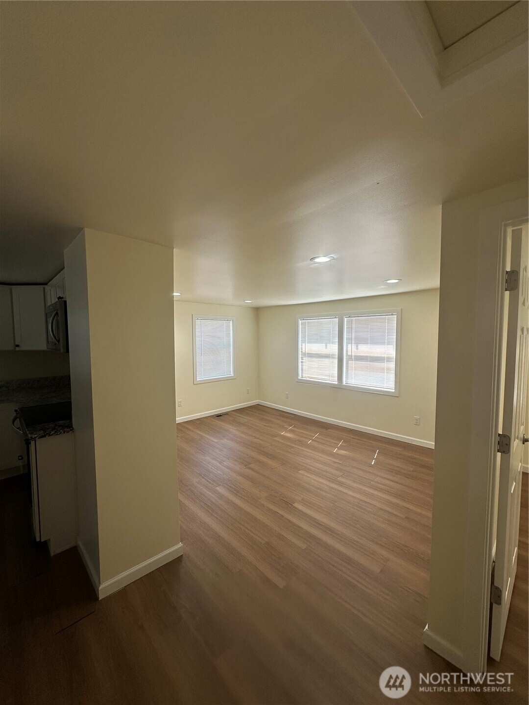 1007 N Baker Ave Property Photo 11