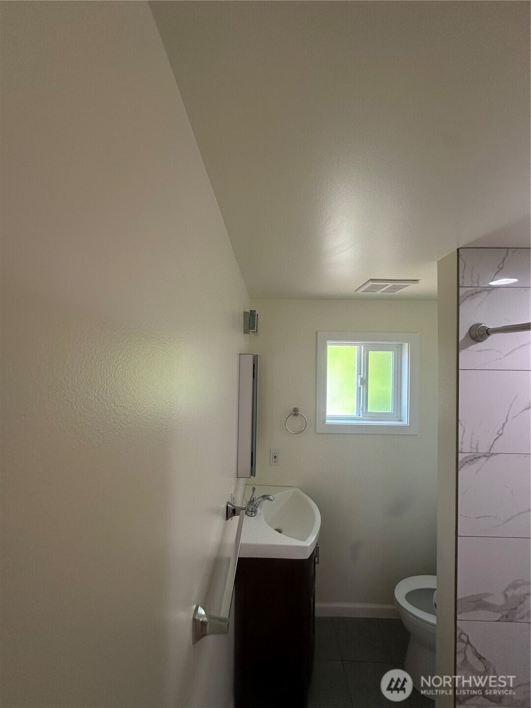 1007 N Baker Ave Property Photo 12