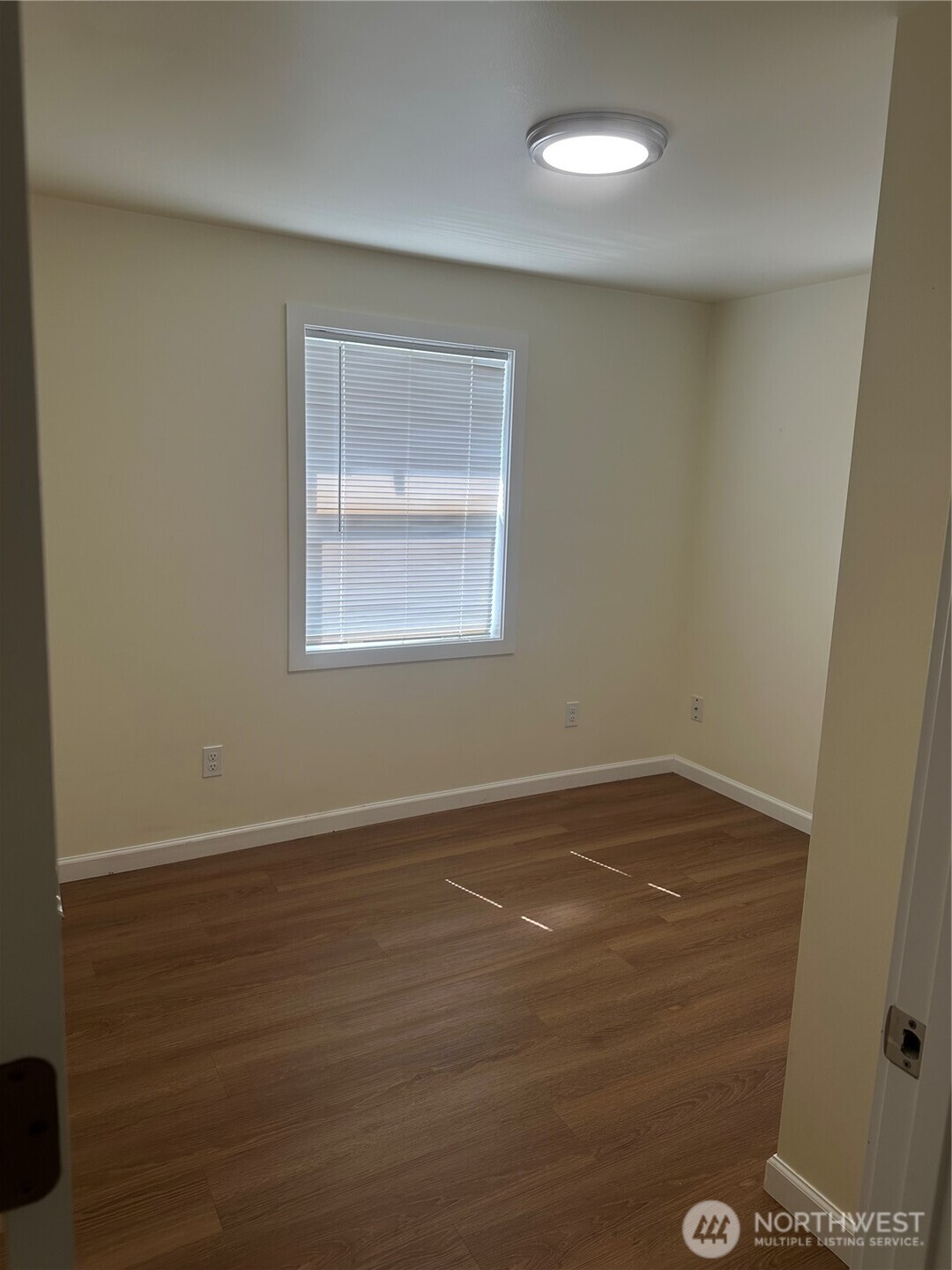 1007 N Baker Ave Property Photo 14