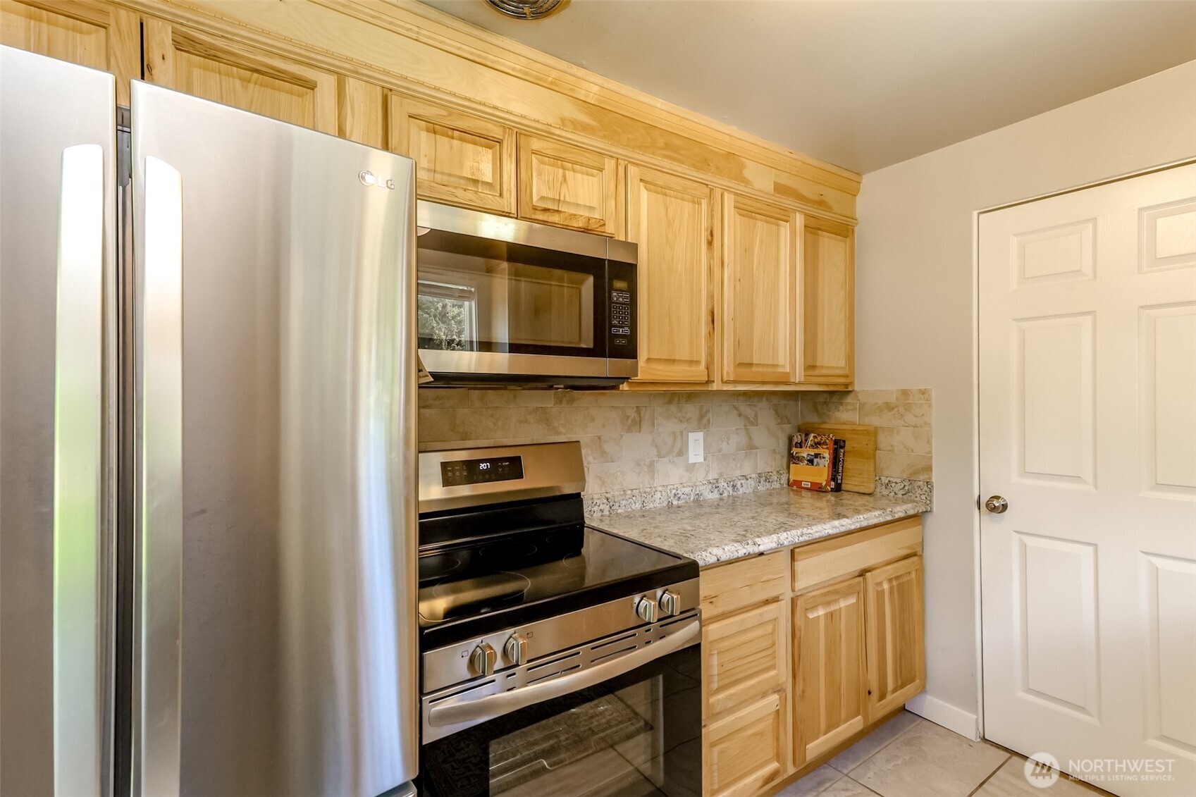 30411 12th Place Property Photo 7