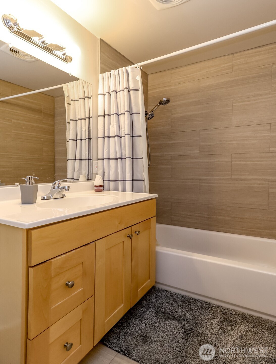 30411 12th Place Property Photo 11