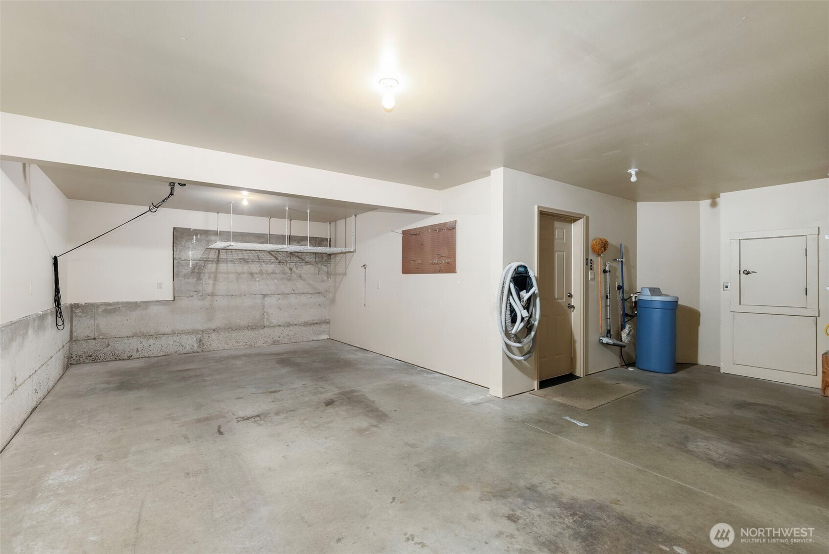 382 Windship Drive Property Photo 35