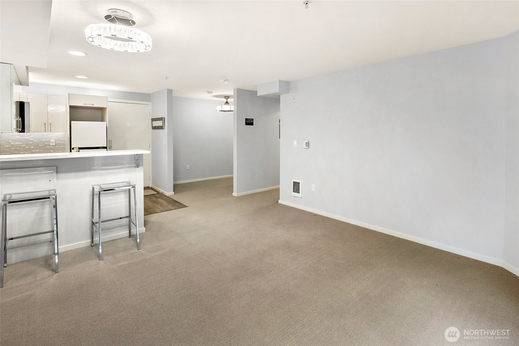 425 Vine Street 614 Property Photo 11