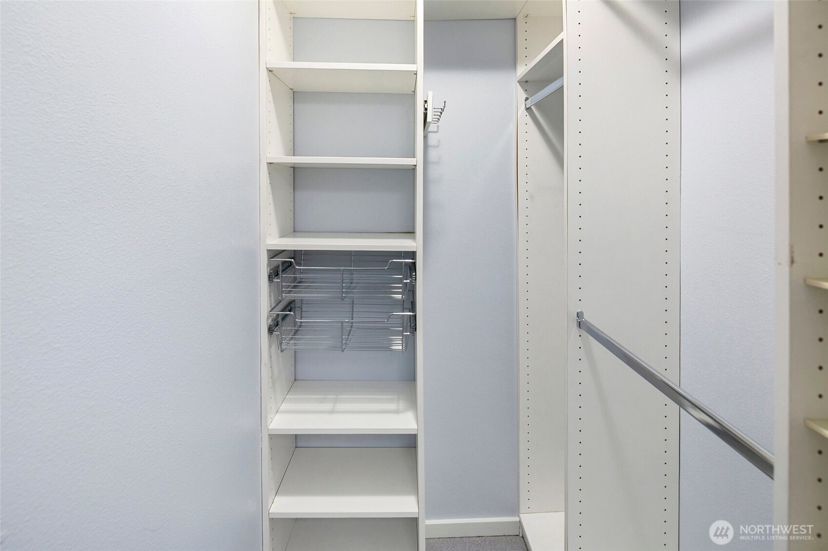 425 Vine Street 614 Property Photo 16
