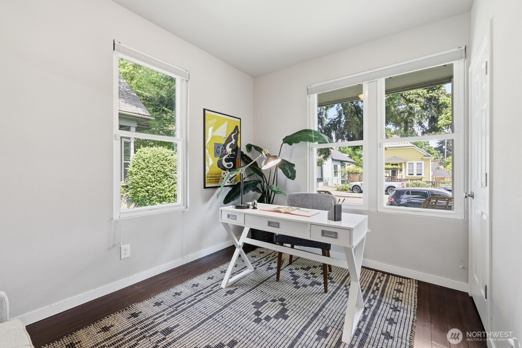 6211 Carleton Avenue Property Photo 8