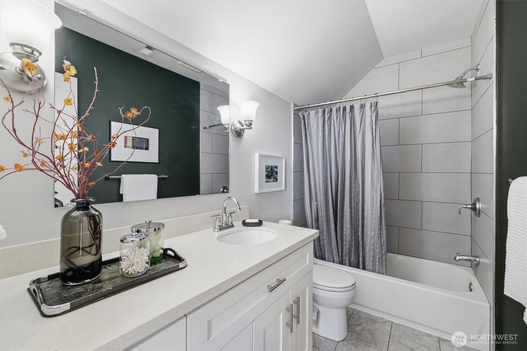 6211 Carleton Avenue Property Photo 23
