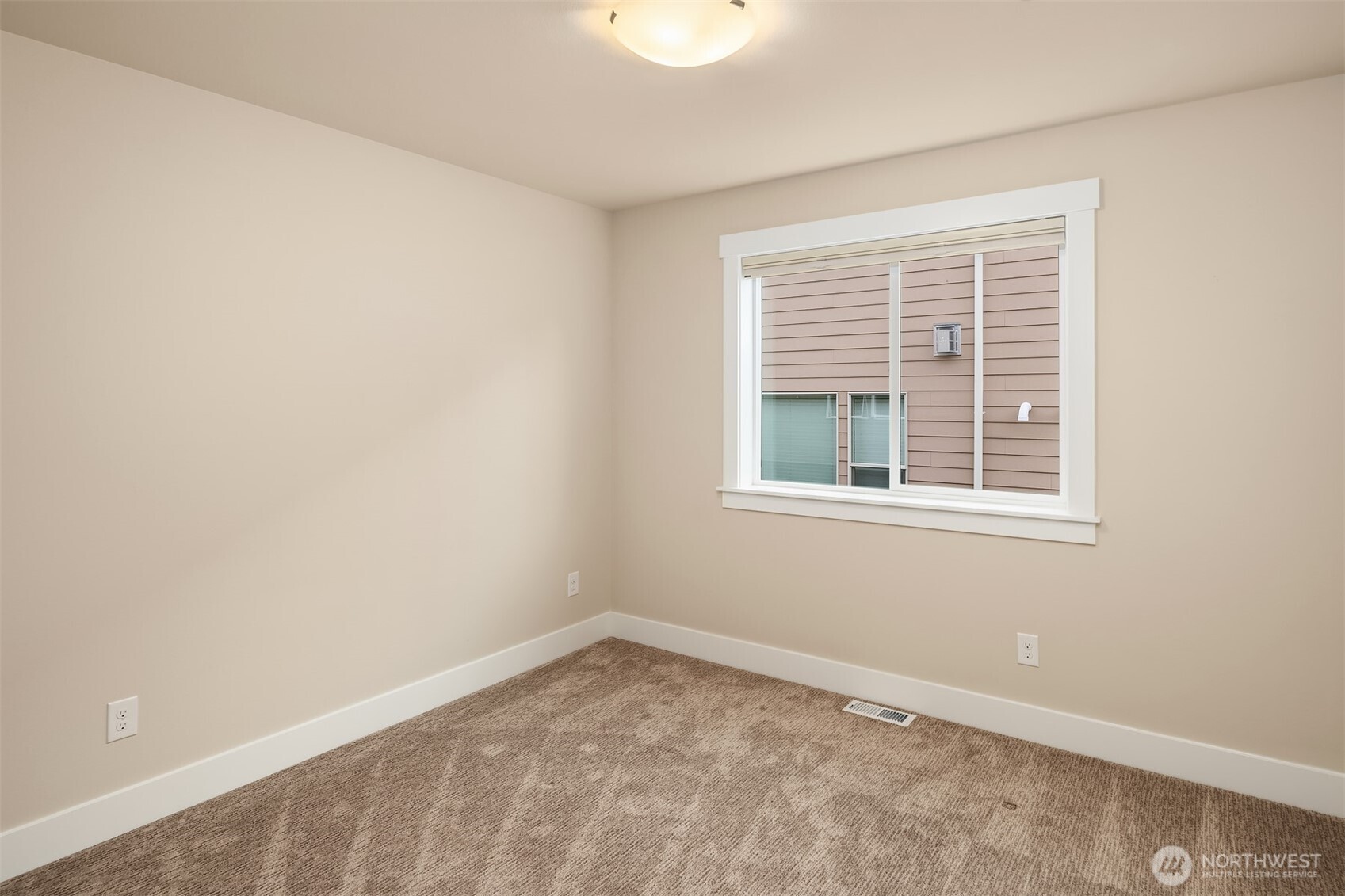 12932 Ne 201st Street Property Photo 33