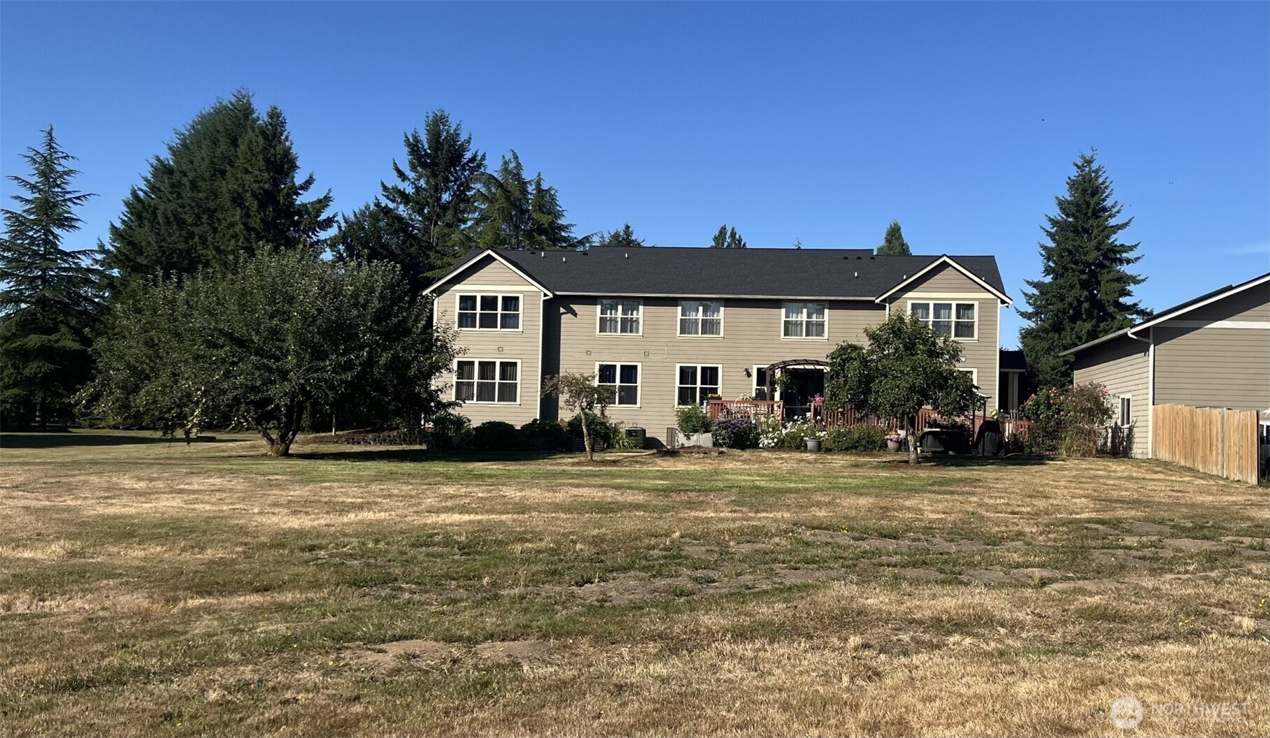 2523055 Property Photo 1