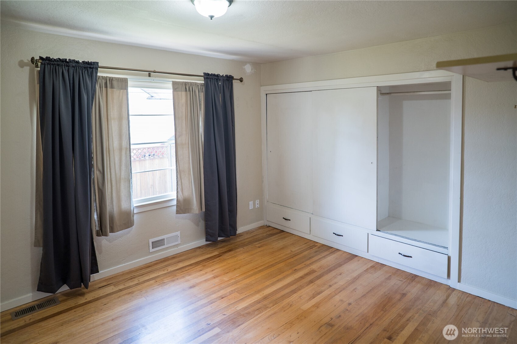 1264 Boyer Avenue Property Photo 9