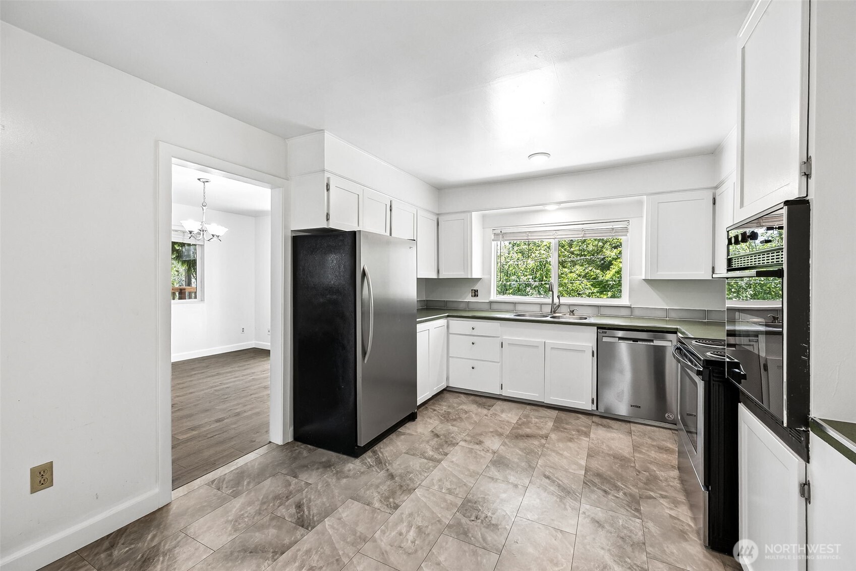 13710 Madrona Road Property Photo 10