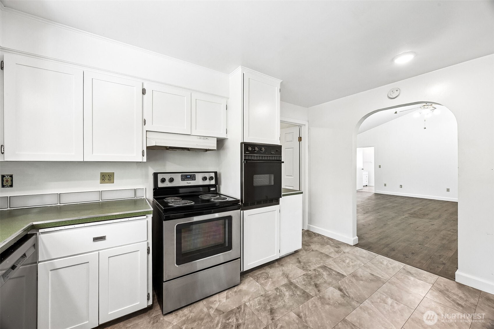 13710 Madrona Road Property Photo 13
